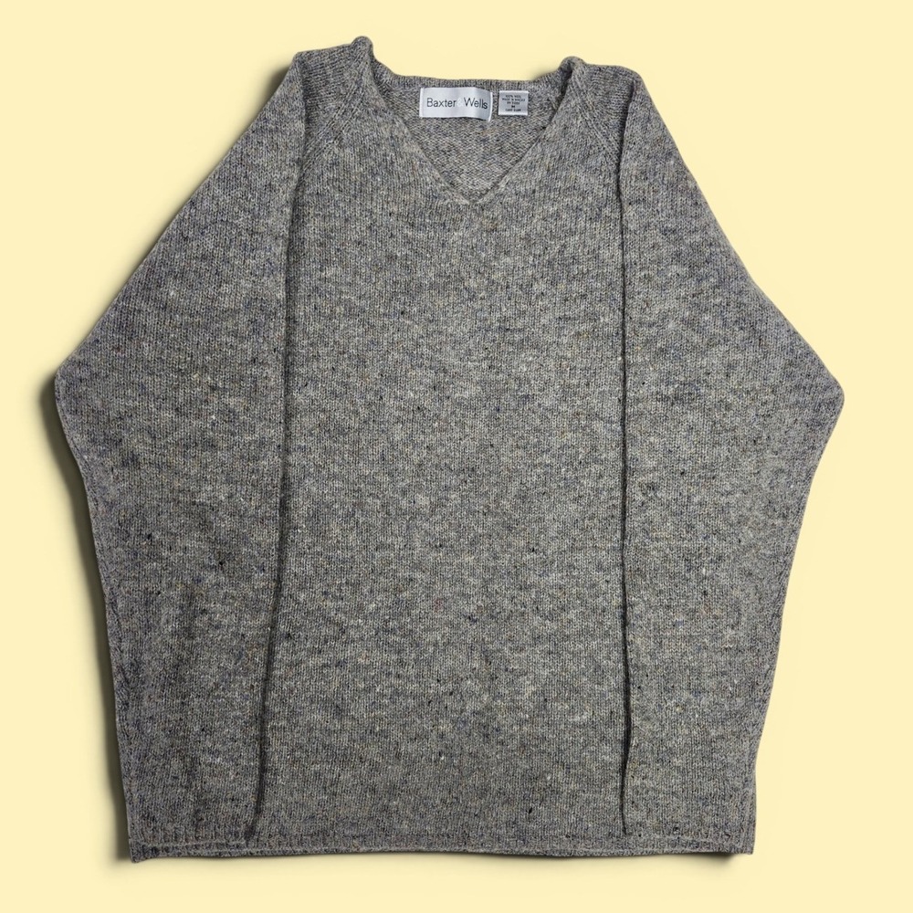 Vintage 100% Wool Donegal Fleck Raglan V Neck Sweater Grey Quiet Luxury M